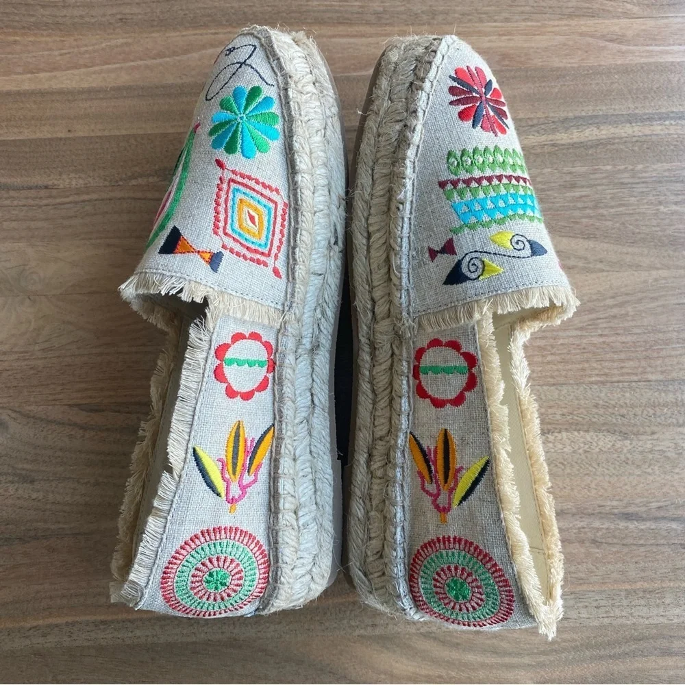 NWOT JOHNNY WAS PARKER ESPADRILLE, Size 8,5